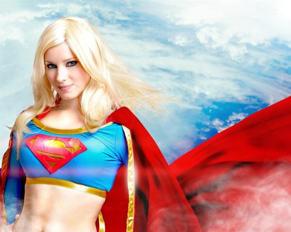 Супер девушка