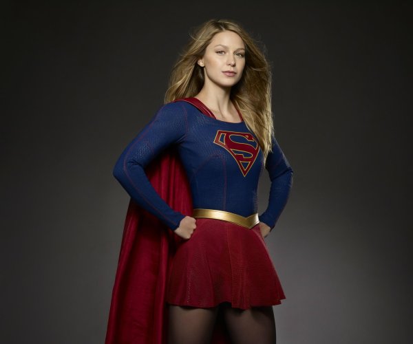 Супер девушка