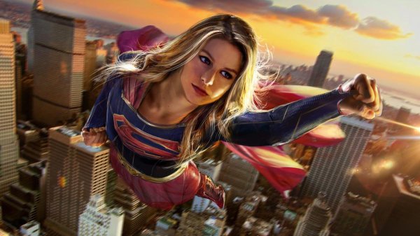 Супер девушка