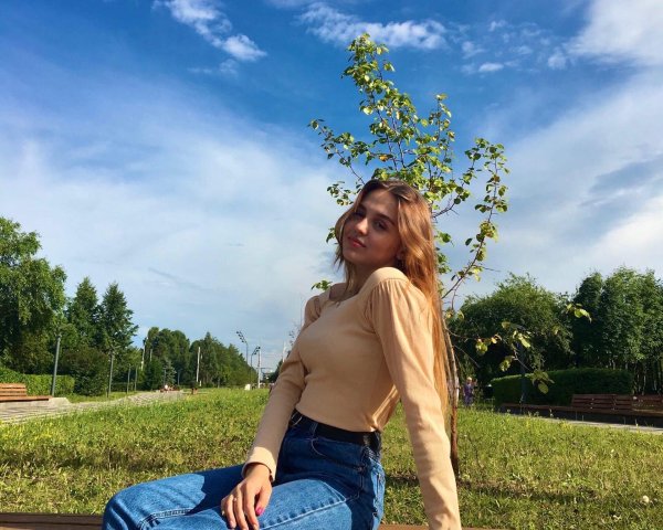 Катя девушка