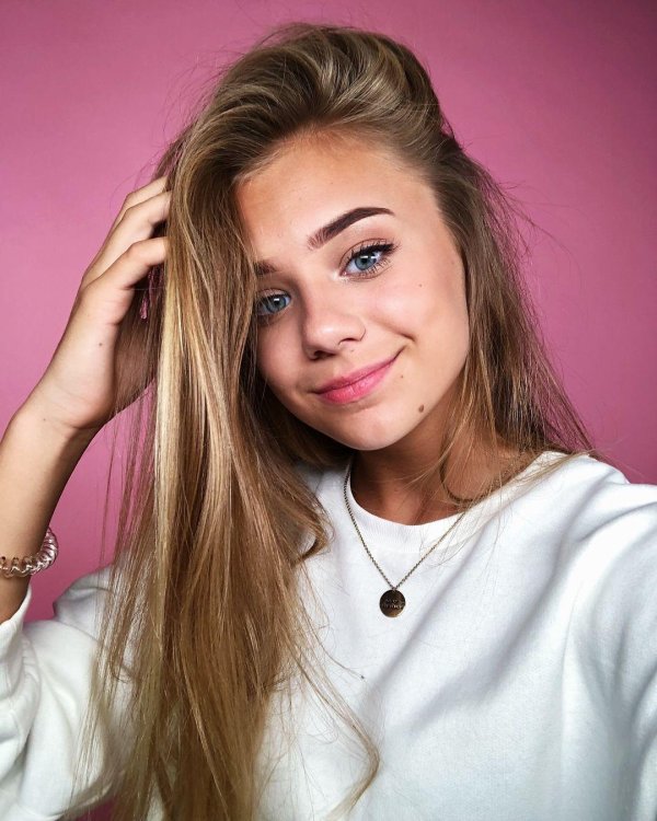 Катя девушка