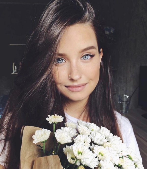 Катя девушка