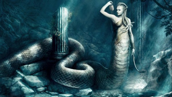 Девушка змея