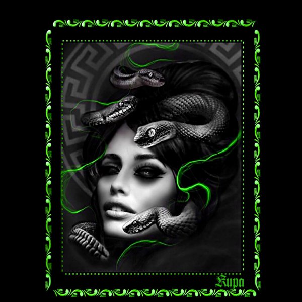 Девушка змея