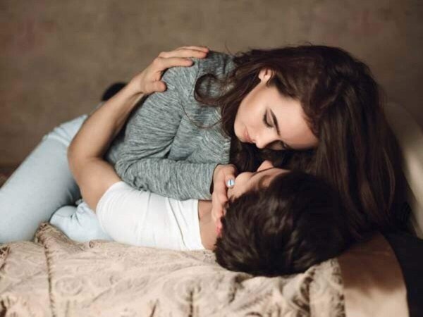 Девушка сверху