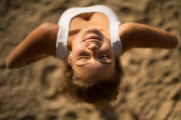 Девушка сверху