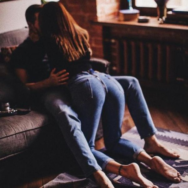 Девушка сверху