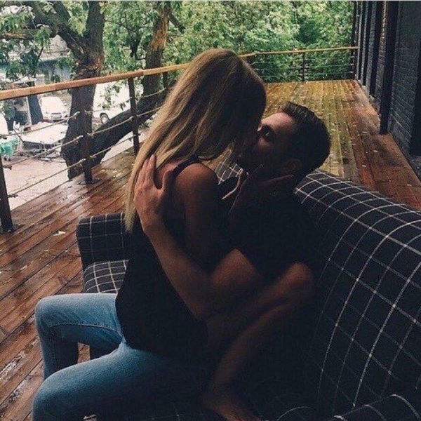 Девушка сверху