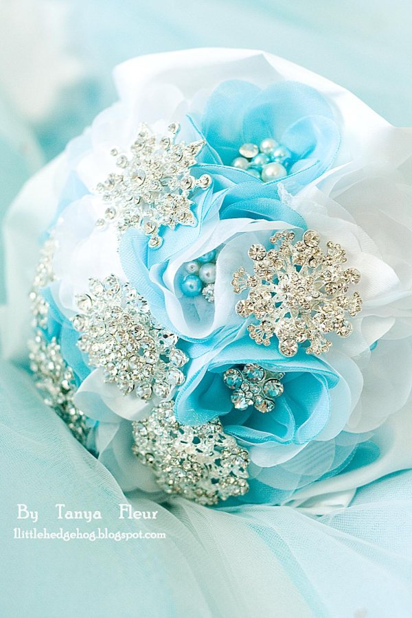 букет невесты бирюза