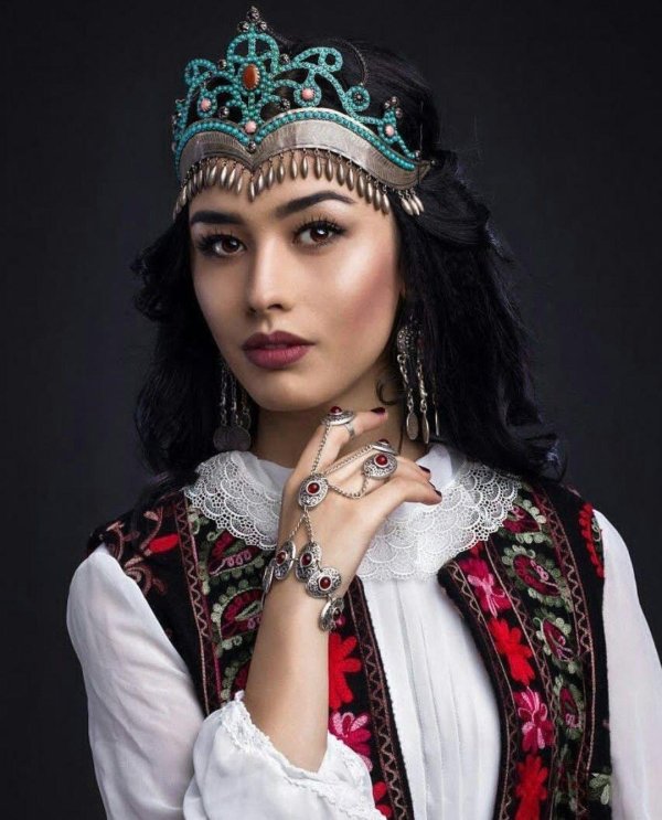 Узбекская девушка