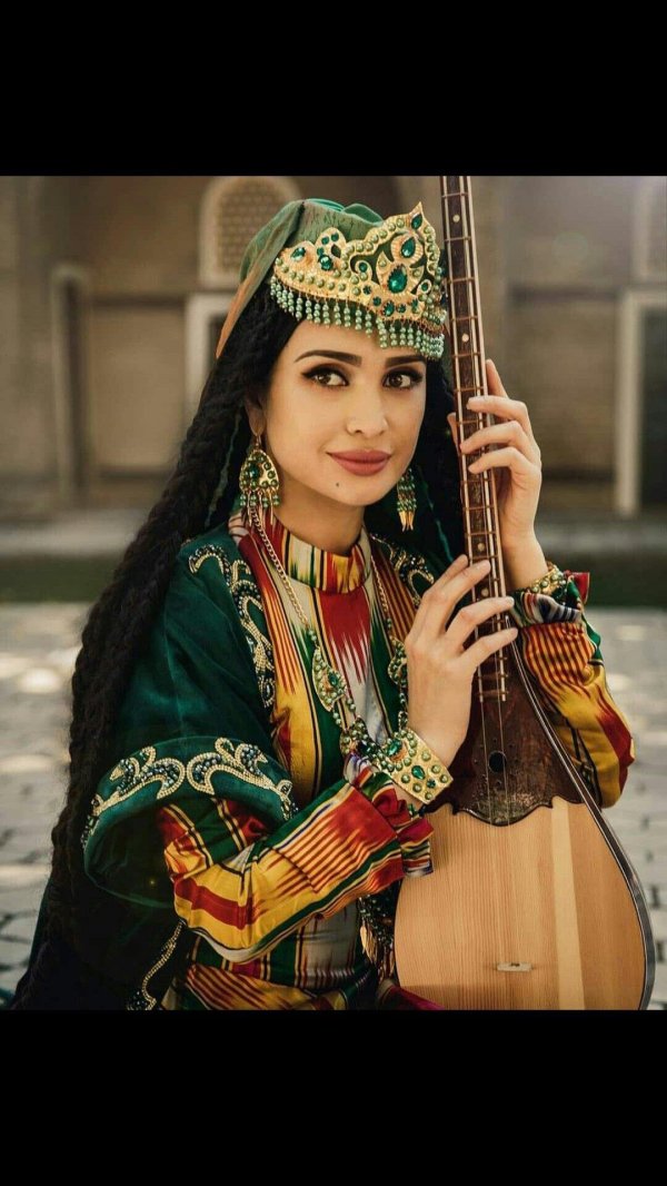 Узбекская девушка