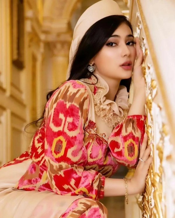 Узбекская девушка