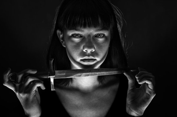 Злая девушка