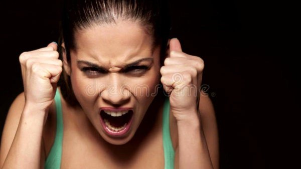 Злая девушка