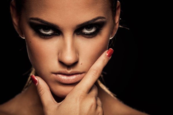 Злая девушка