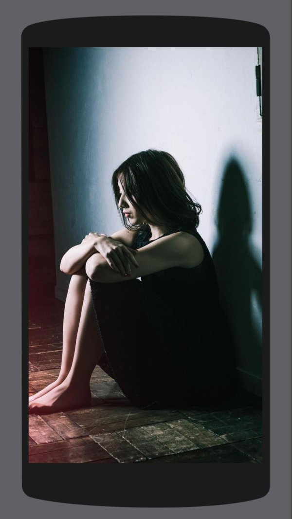 Печальная девушка