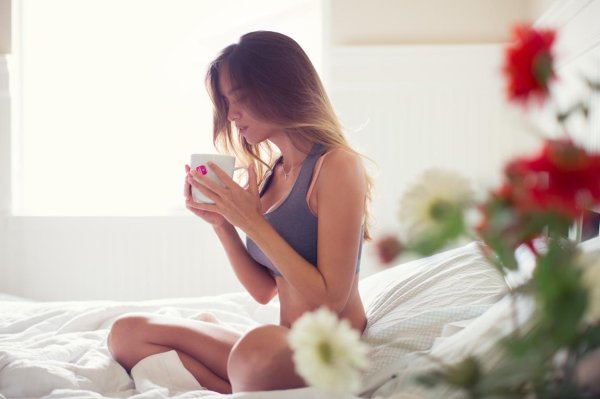 Утро девушка