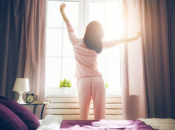 Утро девушка