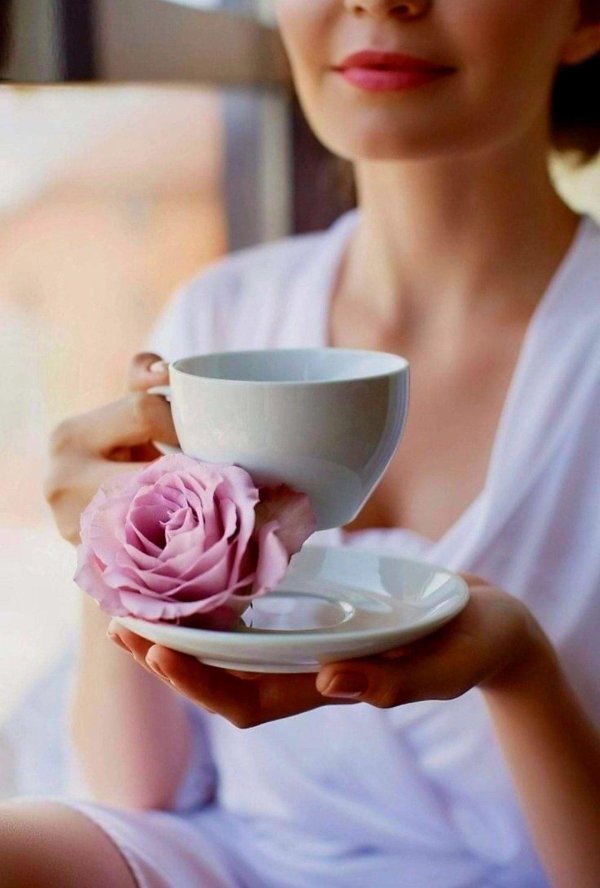 Утро девушка