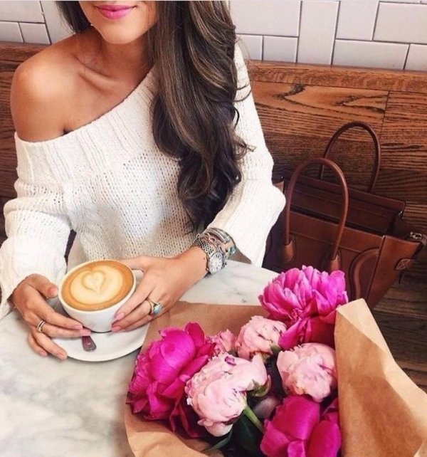 Утро девушка