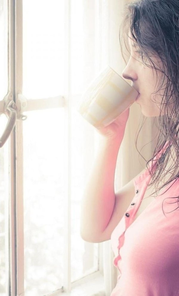 Утро девушка