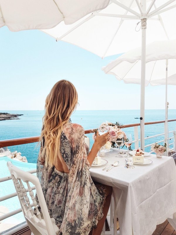 Утро девушка