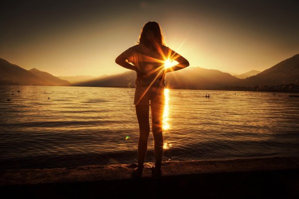 Солнце девушка