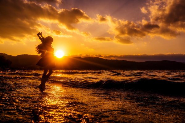 Солнце девушка