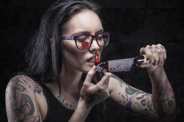 Страшно девушка