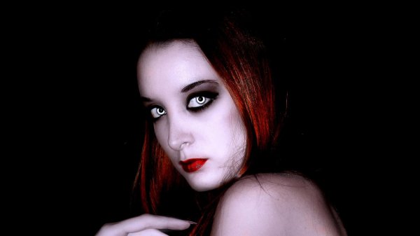 Страшно девушка