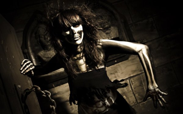 Страшно девушка