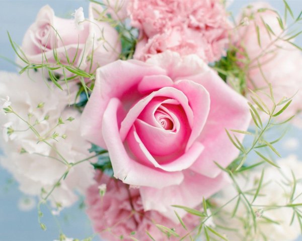 с юбилеем красотка