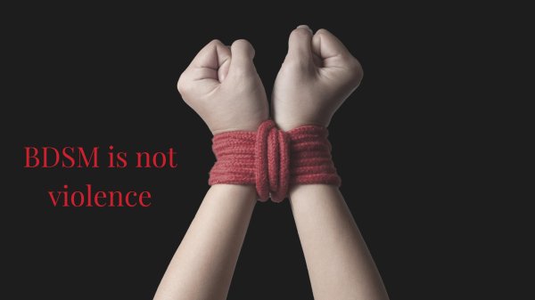 Связанная девушка