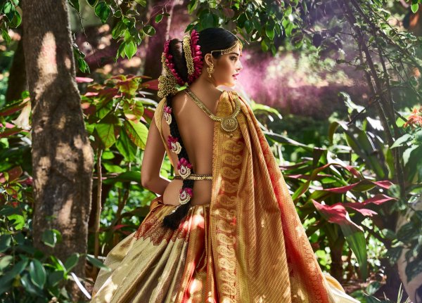 Девушка индия