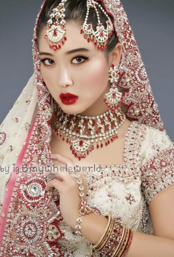 Девушка индия