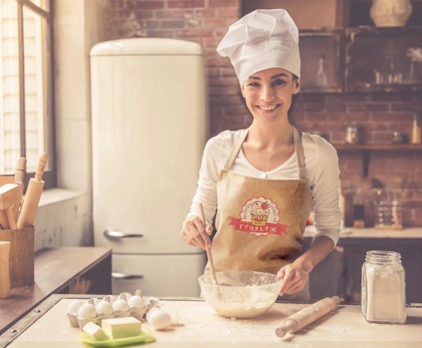 Девушка повар