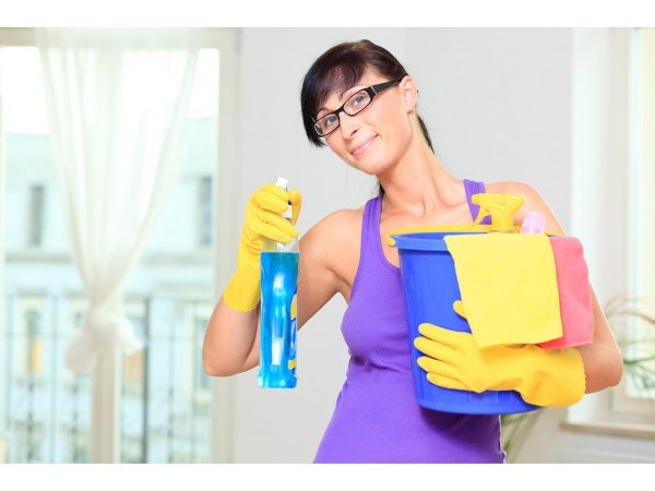 Девушка клининг