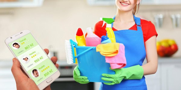 Девушка клининг