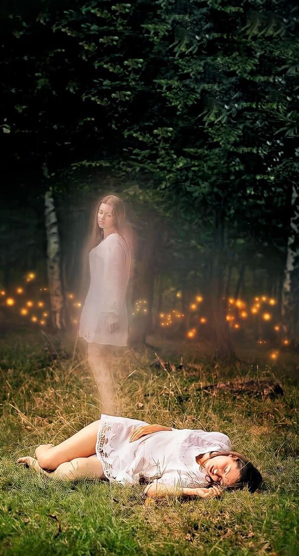 Девушка призрак