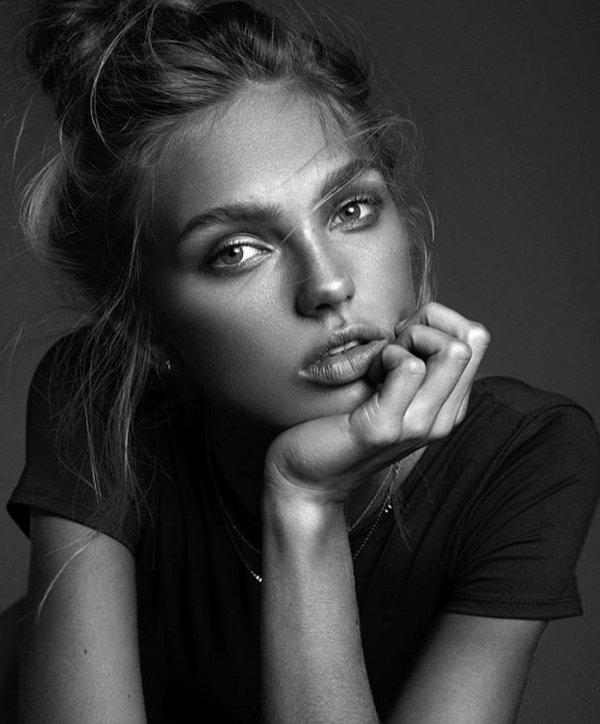 Необычные с девушками