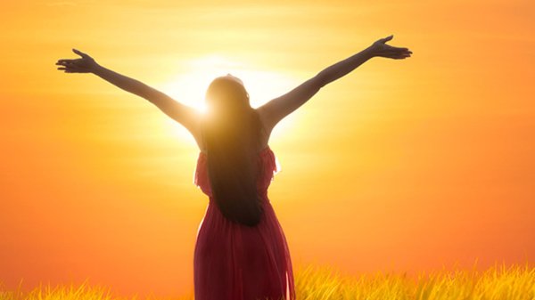 Девушка и солнце