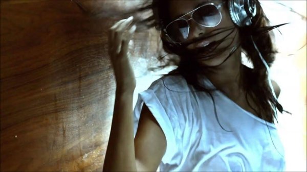 Девушка и солнце