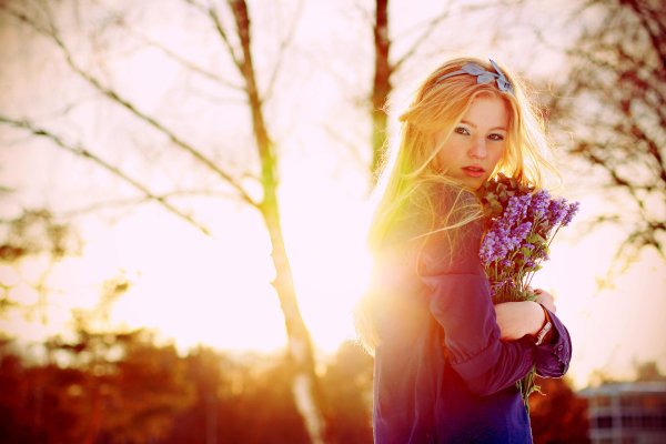 Девушка и солнце