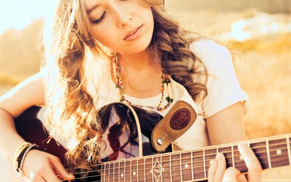 Девушка и солнце