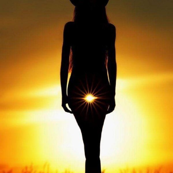 Девушка и солнце