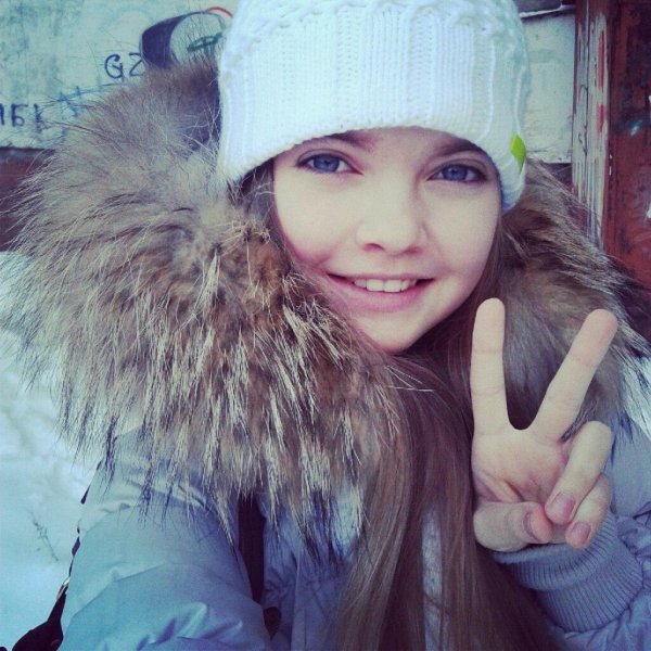 Девушка 12 лет