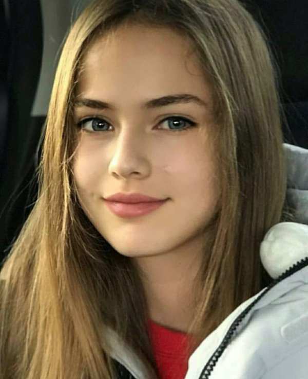 Девушка 12 лет