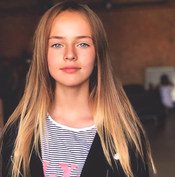 Девушка 12 лет