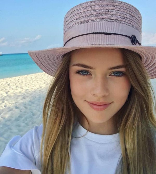 Девушка 12 лет