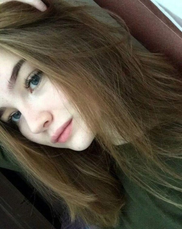 Девушка 12 лет